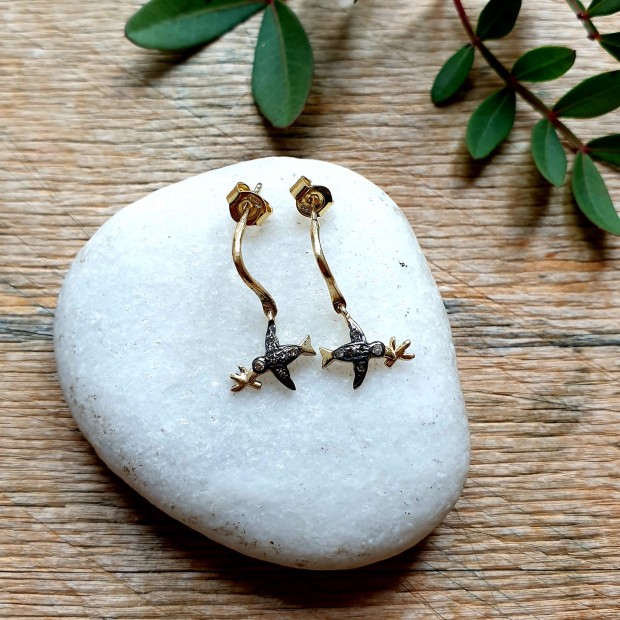 5 Octobre sidabro auskarai su deimantais BIRD